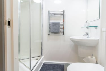 1 bed studio, Newcastle Road, Western Hill, Durham, DH14FA - Image 3